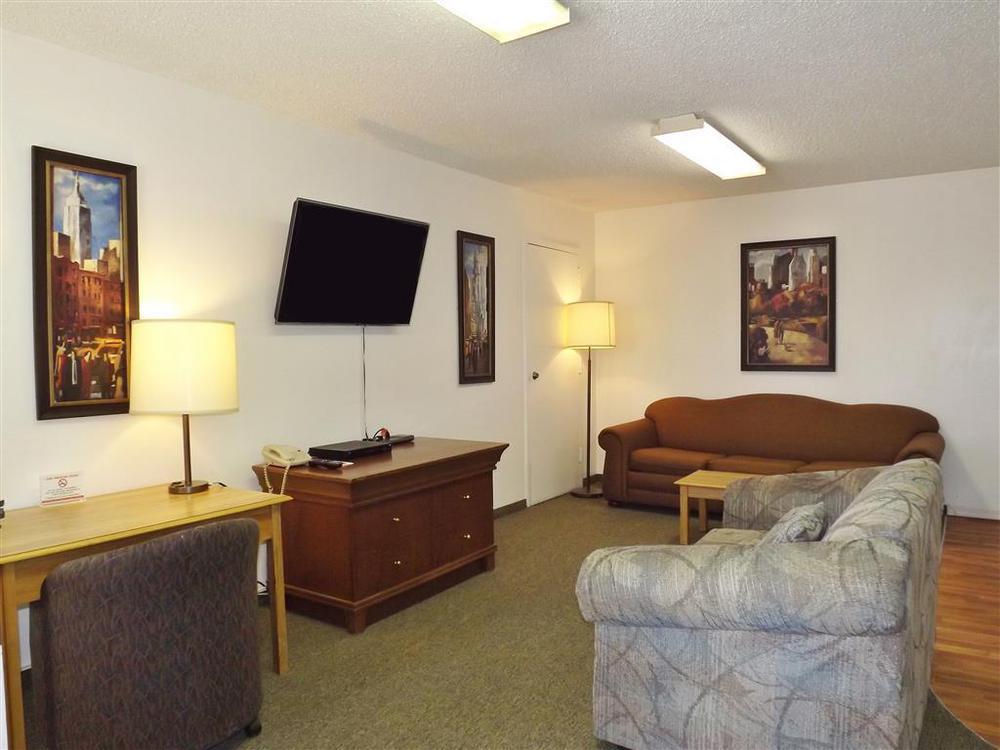 Canadas Best Value Inn Whitecourt Cameră foto
