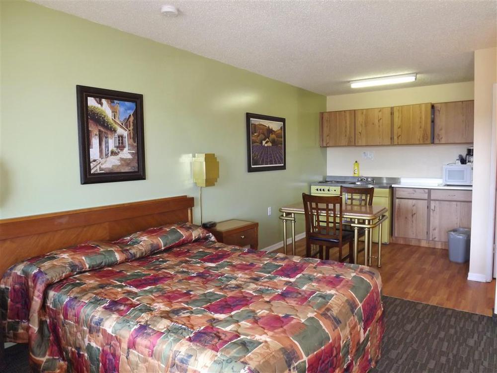 Canadas Best Value Inn Whitecourt Cameră foto